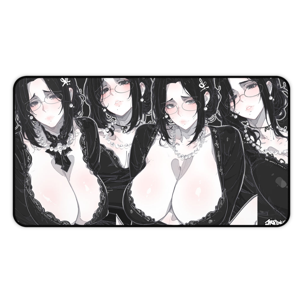3308 - 黑壁纸 / black wallpaper v1 Desk Mat