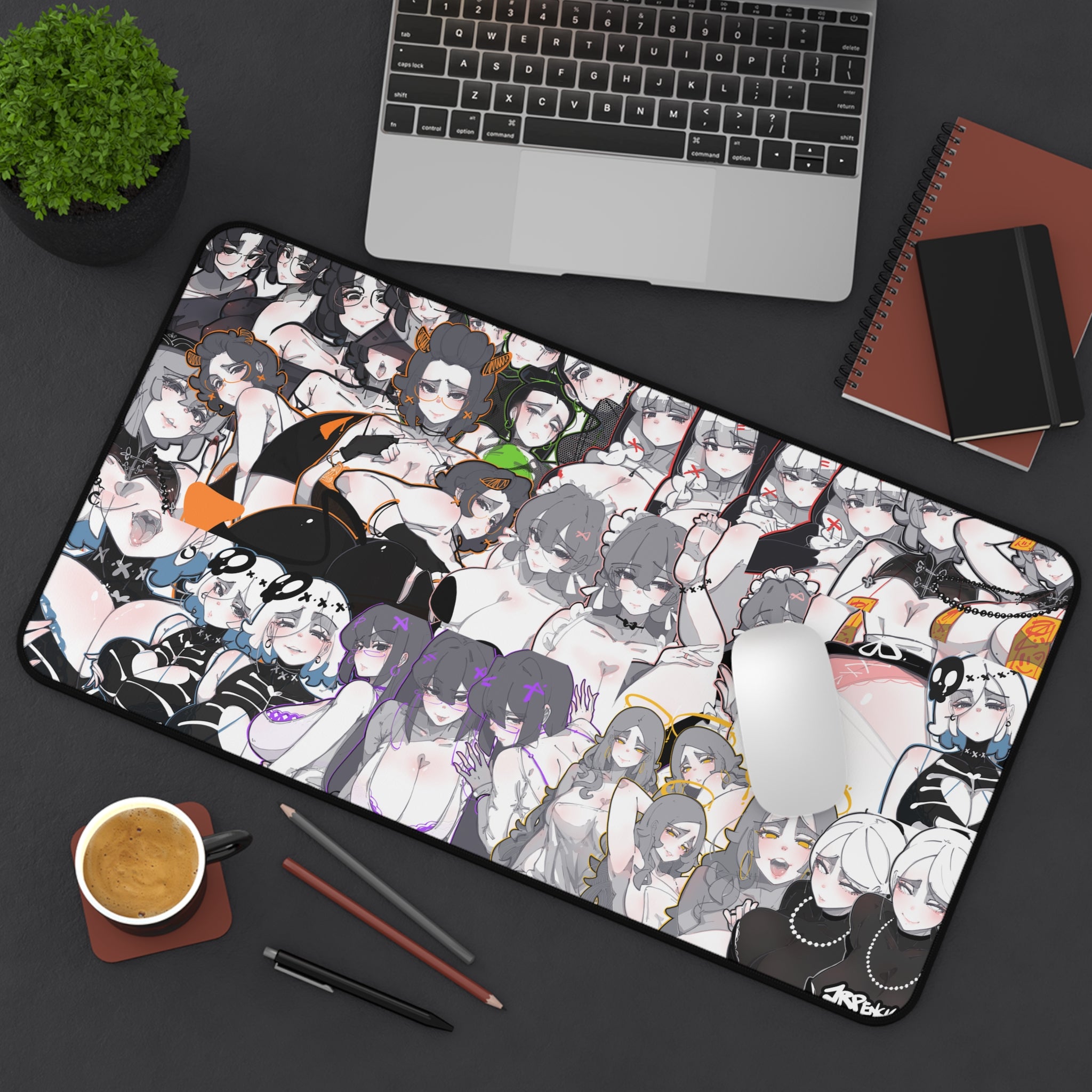 3134 - 10月/October Desk Mat