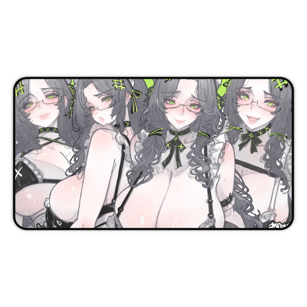 3355 - 绿壁纸 / green wallpaper v1 Desk Mat