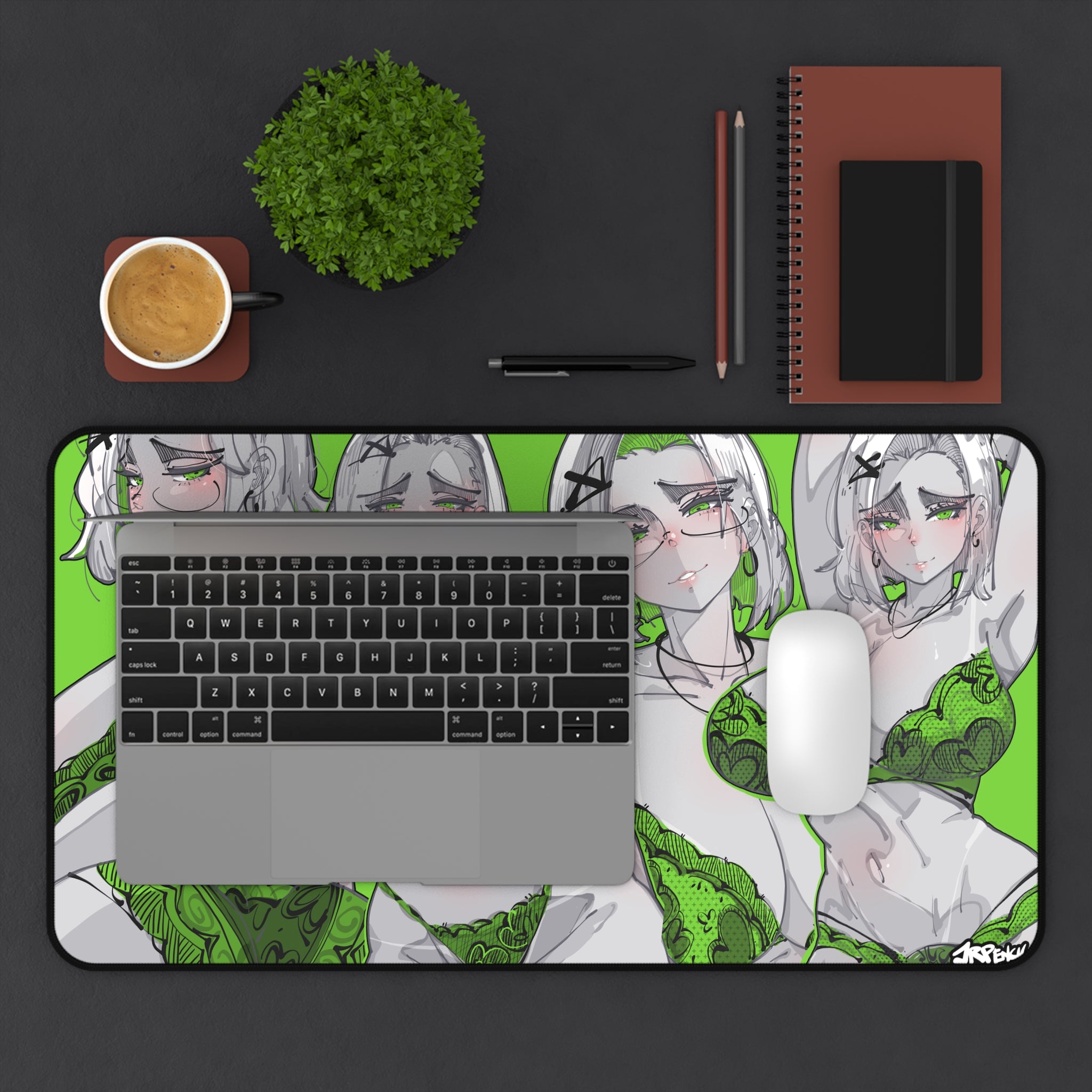 3246 - 绿壁纸 / green wallpaper v2 Desk Mat