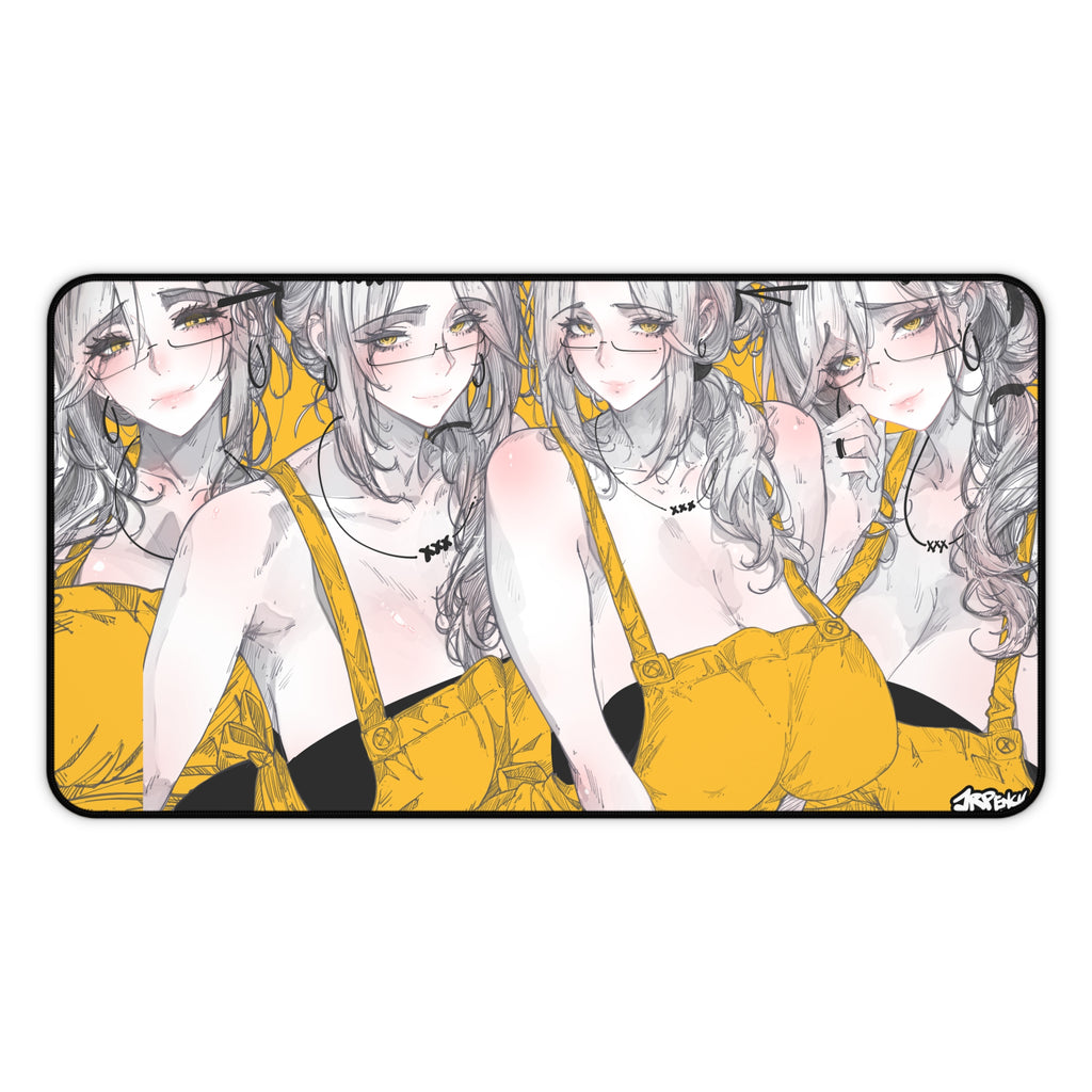 3319 - 黄壁纸 / yellow wallpaper v1 Desk Mat