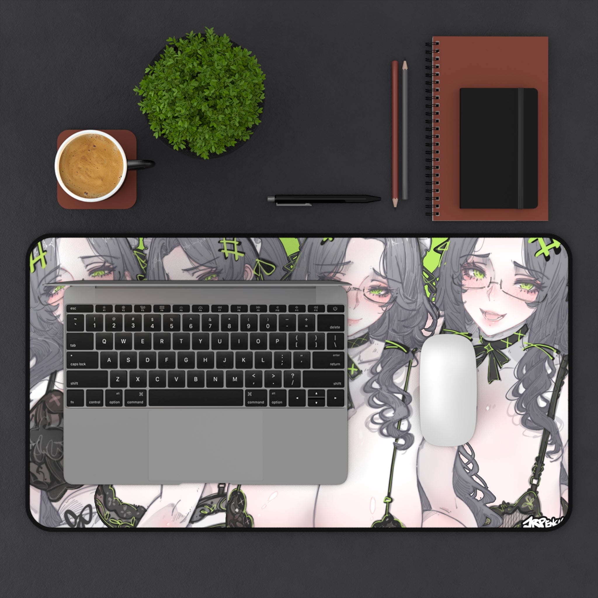 3355 - 绿壁纸 / green wallpaper v2 Desk Mat
