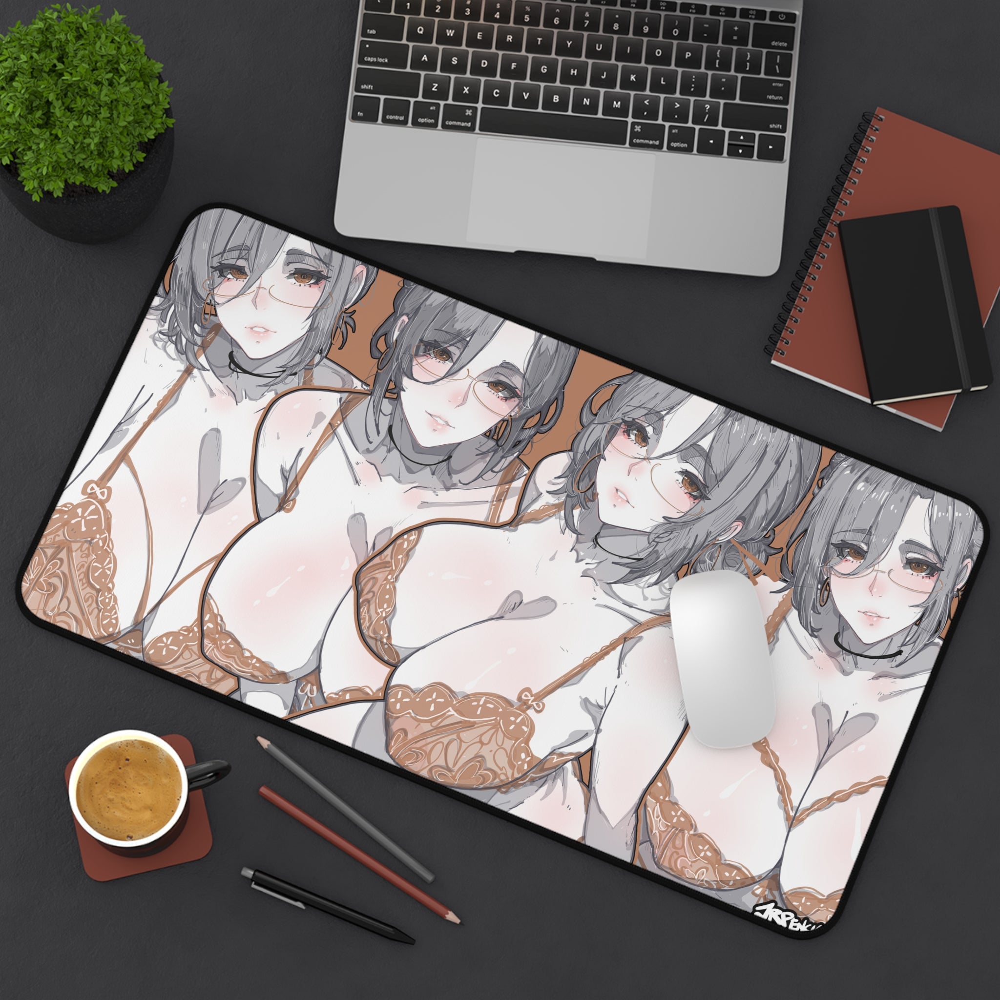 3288 - 褐壁纸 / brown wallpaper v2 Desk Mat