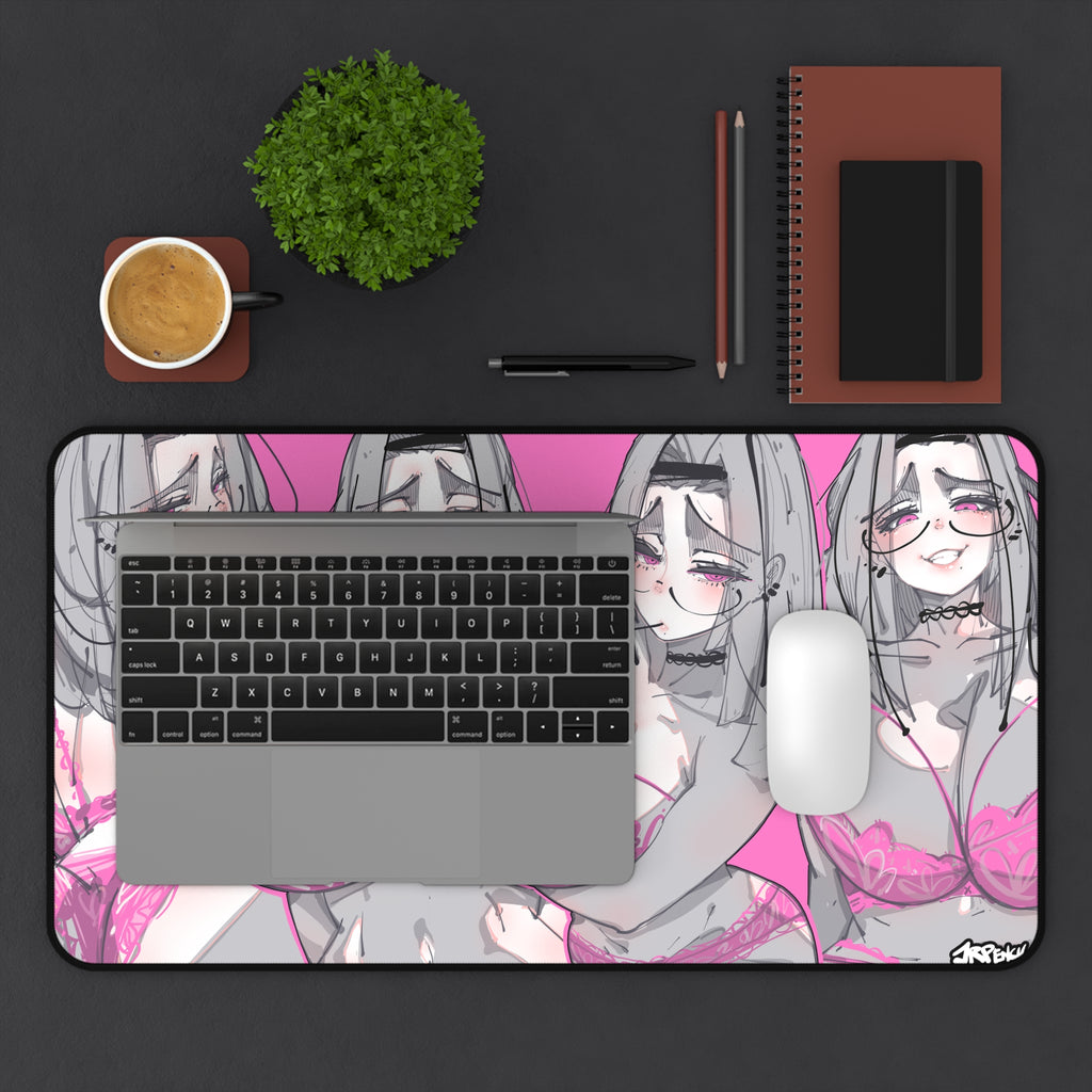 3187 - 粉壁纸 / pink wallpaper v2 Desk Mat
