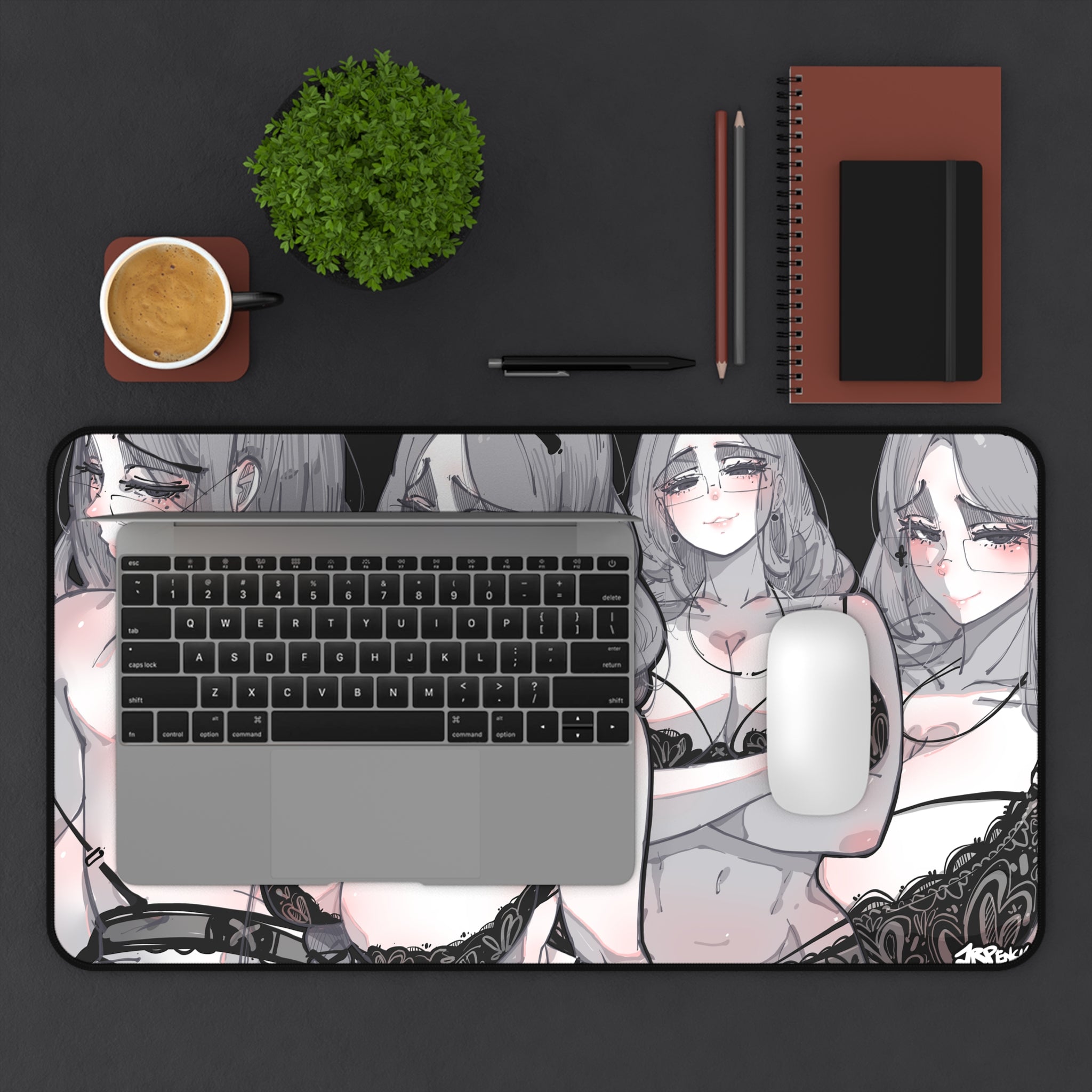 3208 - 黑壁纸 / black wallpaper v2 Desk Mat