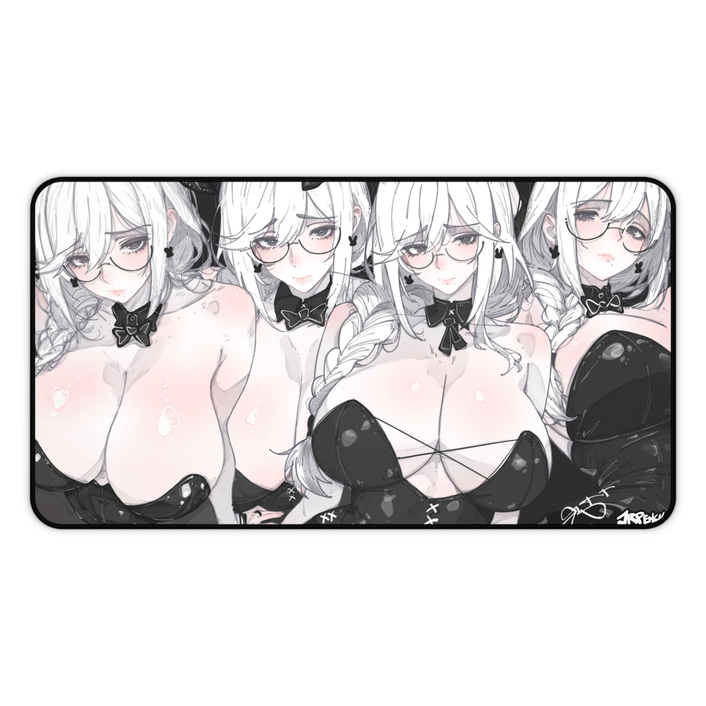 3334 - 黑 / black wallpaper v1 Desk Mat