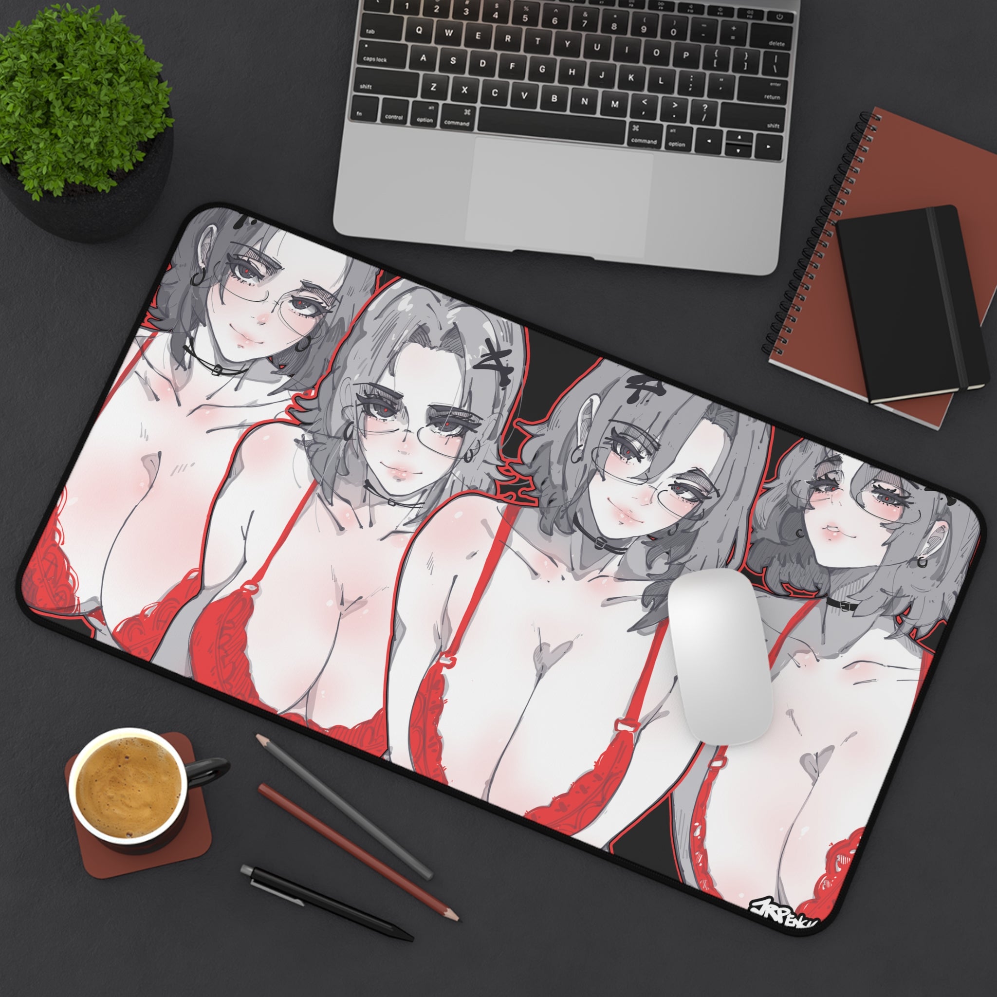 3257 - 红壁纸 / red wallpaper v2 Desk Mat