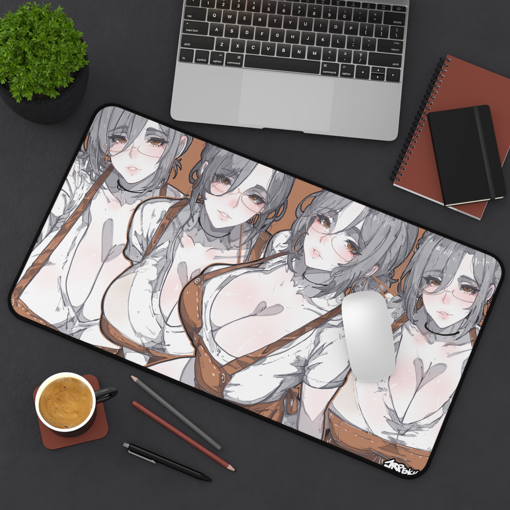 3288 - 褐壁纸 / brown wallpaper v1 Desk Mat