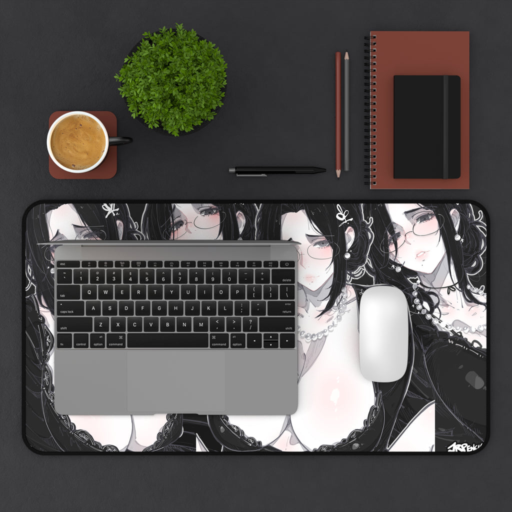 3308 - 黑壁纸 / black wallpaper v1 Desk Mat