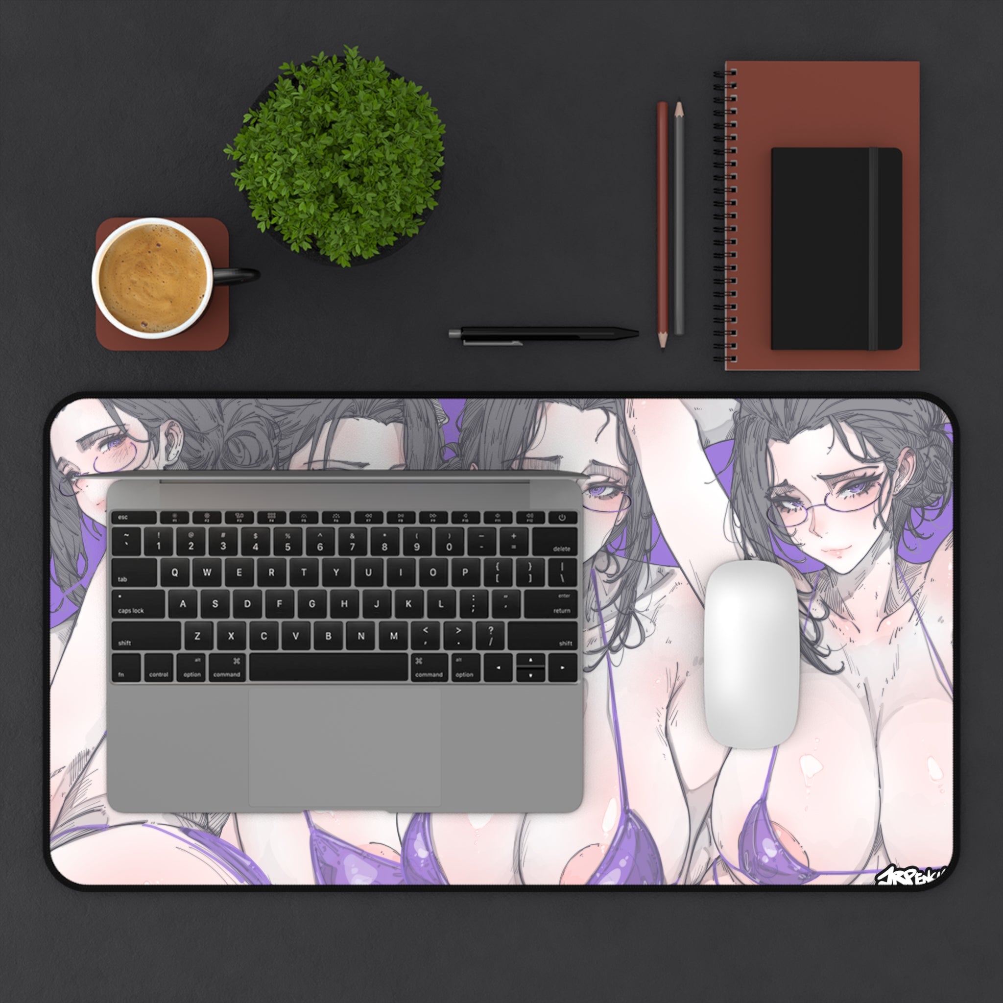 3324 - 紫壁纸/ purple wallpaper v2 Desk Mat