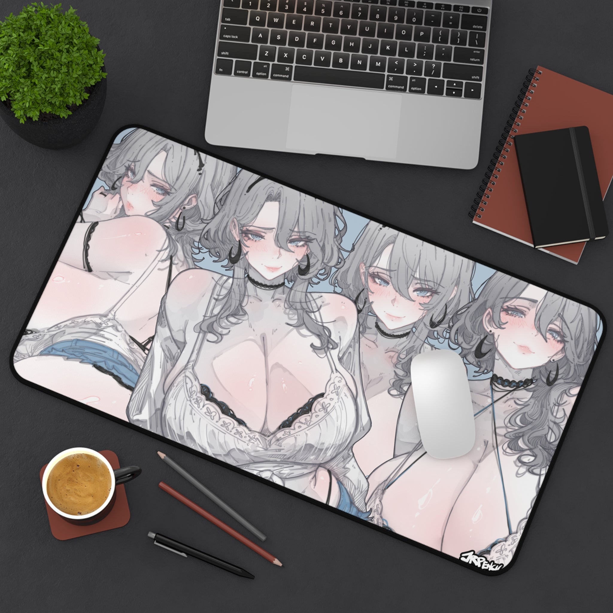 3350 - 蓝壁纸/ blue wallpaper v1 Desk Mat