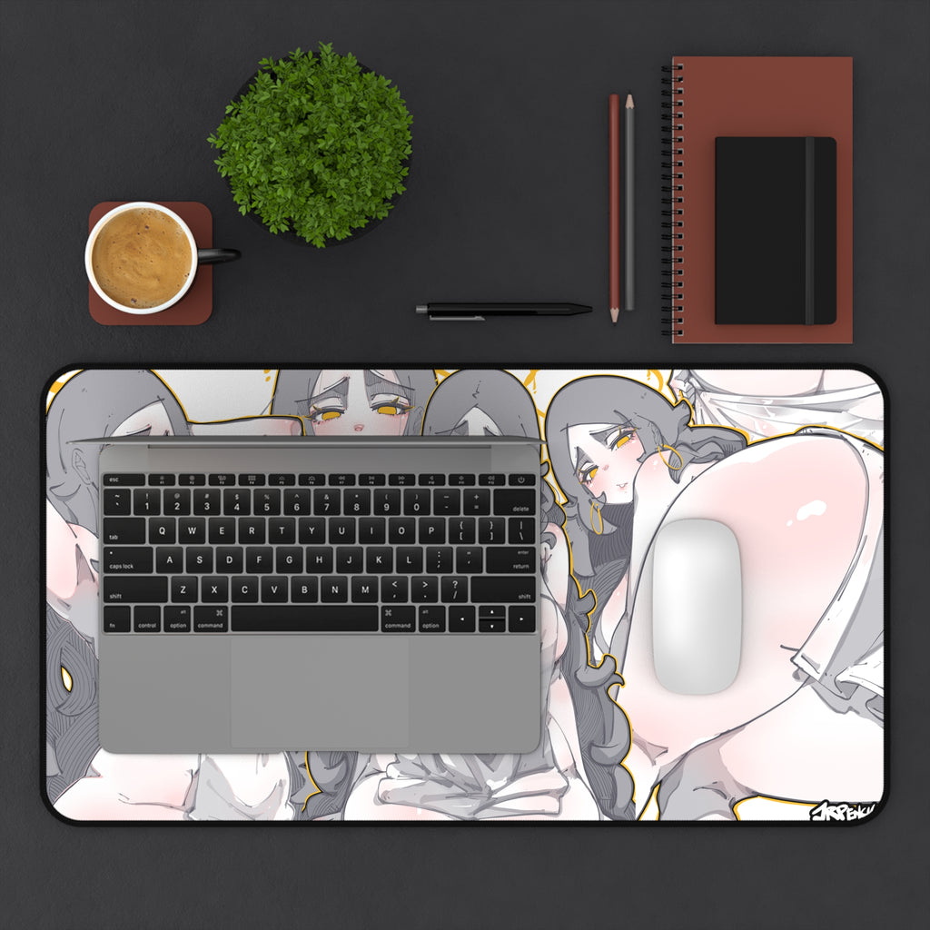 3131 - 黄壁纸 / yellow wallpaper v1 Desk Mat