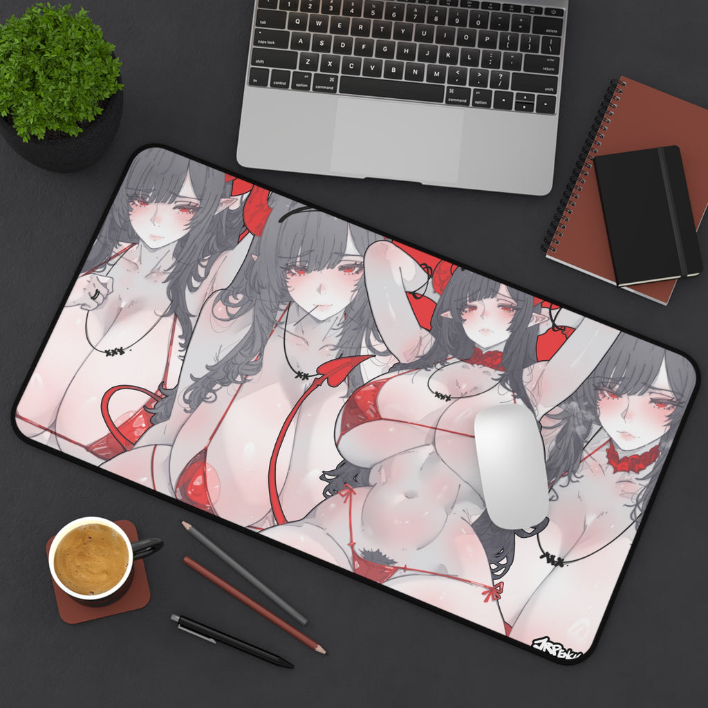 3390 - 红壁纸 / Red wallpaper v2 Desk Mat