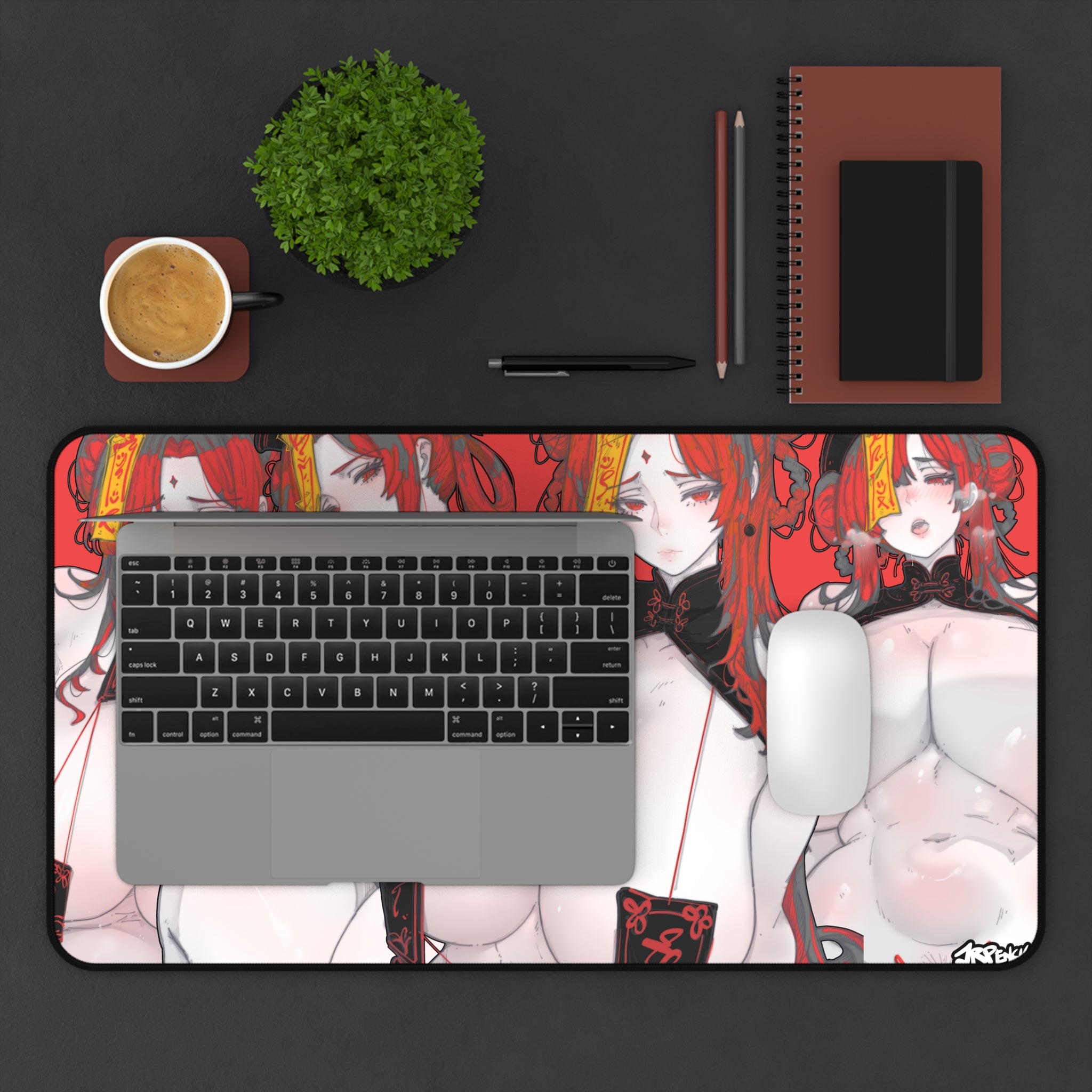 3370 - 红壁纸 / red wallpaper v2 Desk Mat