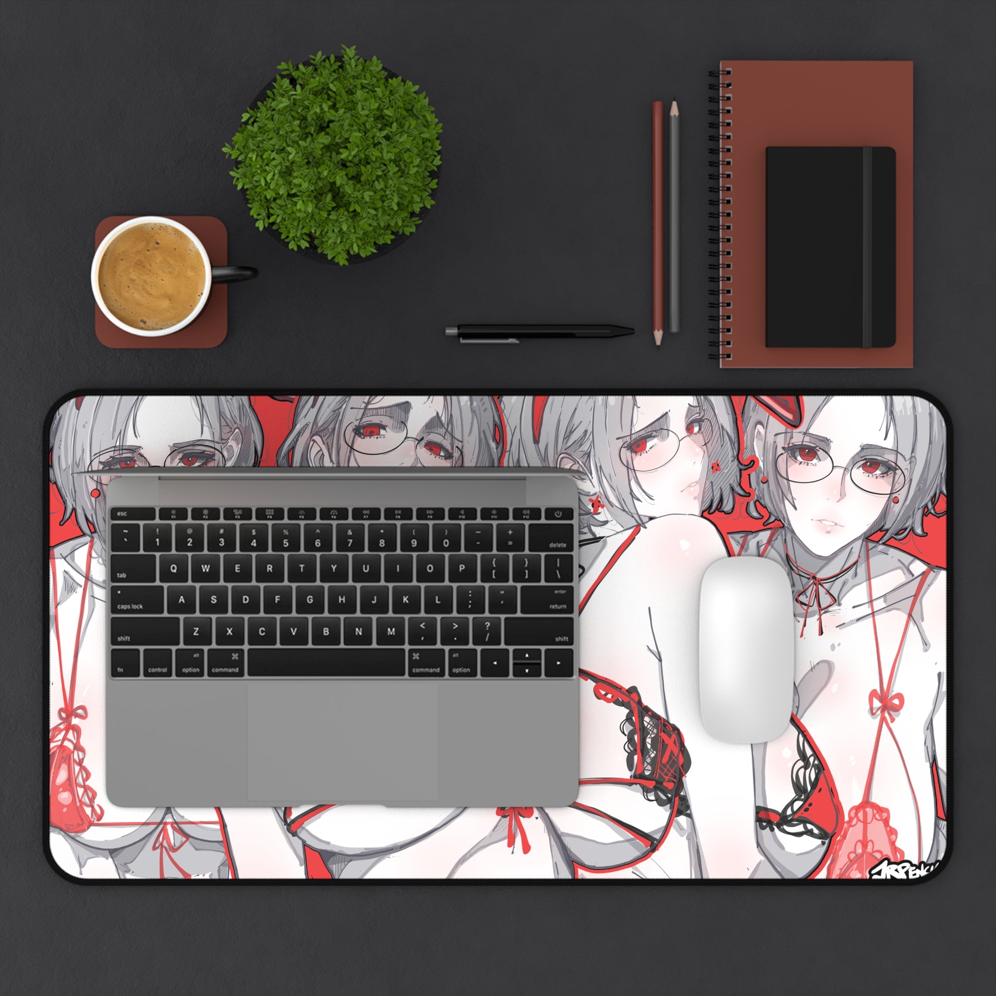 3303 - 红壁纸 / red wallpaper v2 Desk Mat