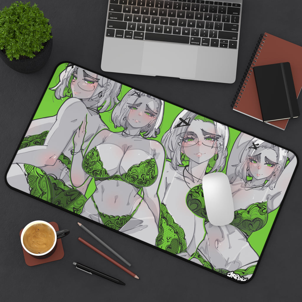 3246 - 绿壁纸 / green wallpaper v2 Desk Mat