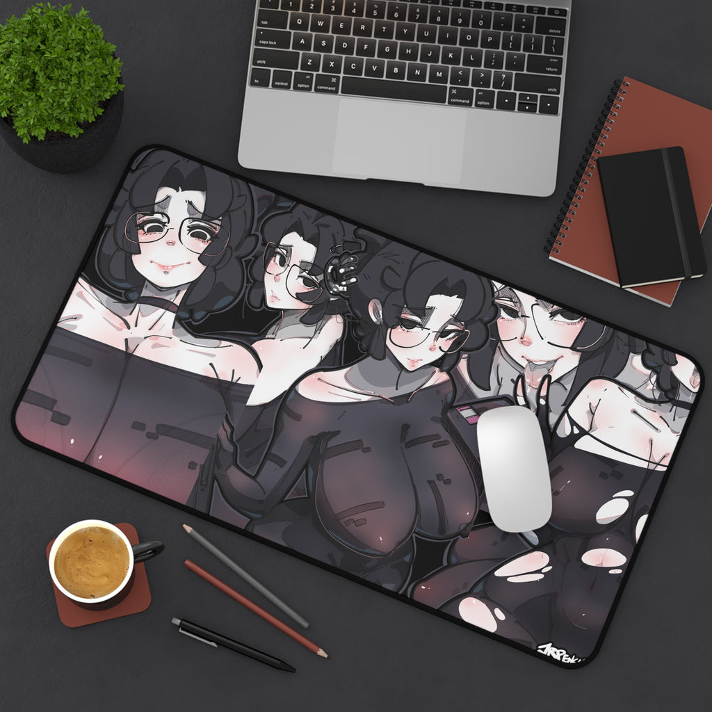 3069 - 黑壁纸 / black wallpaper v1 Desk Mat