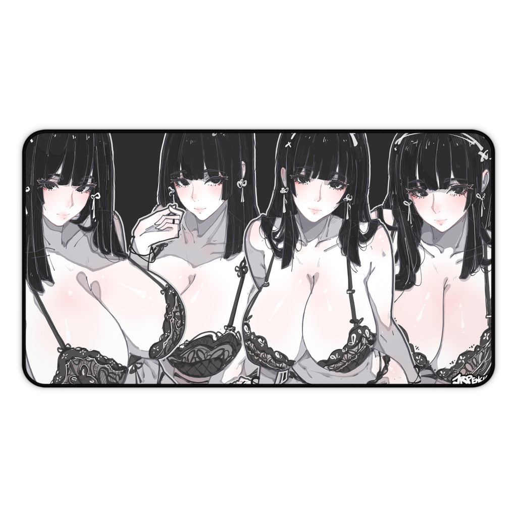 3278 - 黑壁纸 / black wallpaper v2 Desk Mat