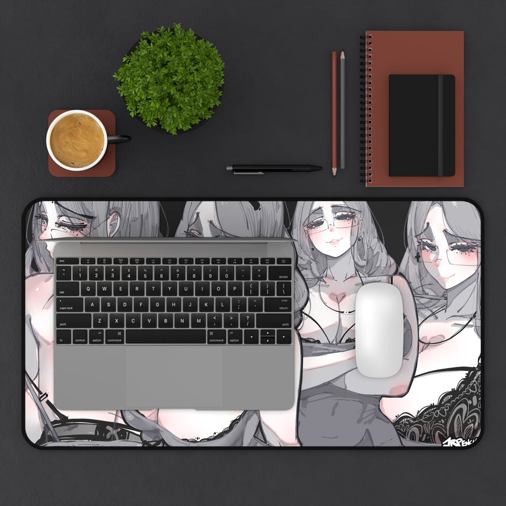 3208 - 黑壁纸 / black wallpaper v1 Desk Mat