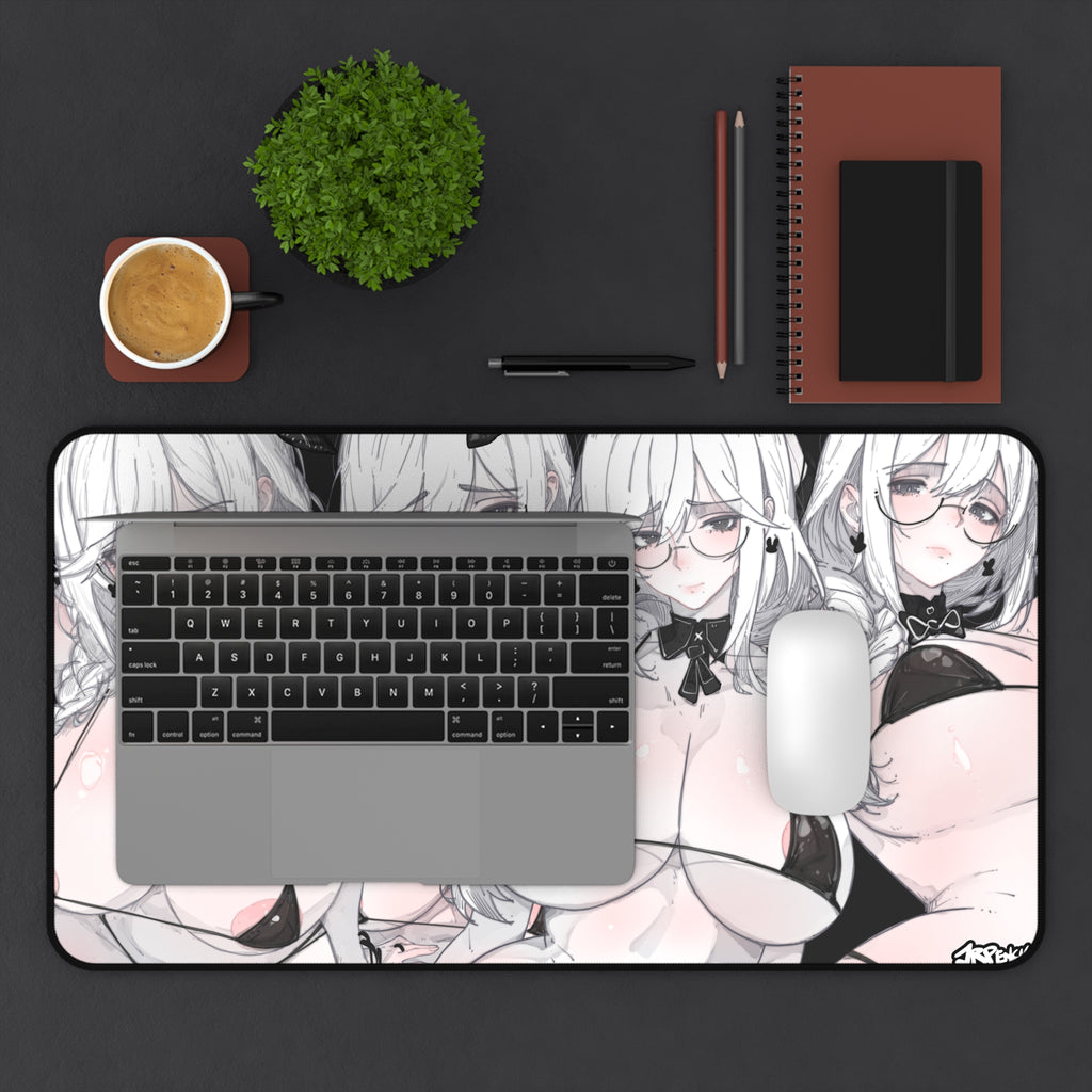 3334 - 黑 / black v2 Desk Mat