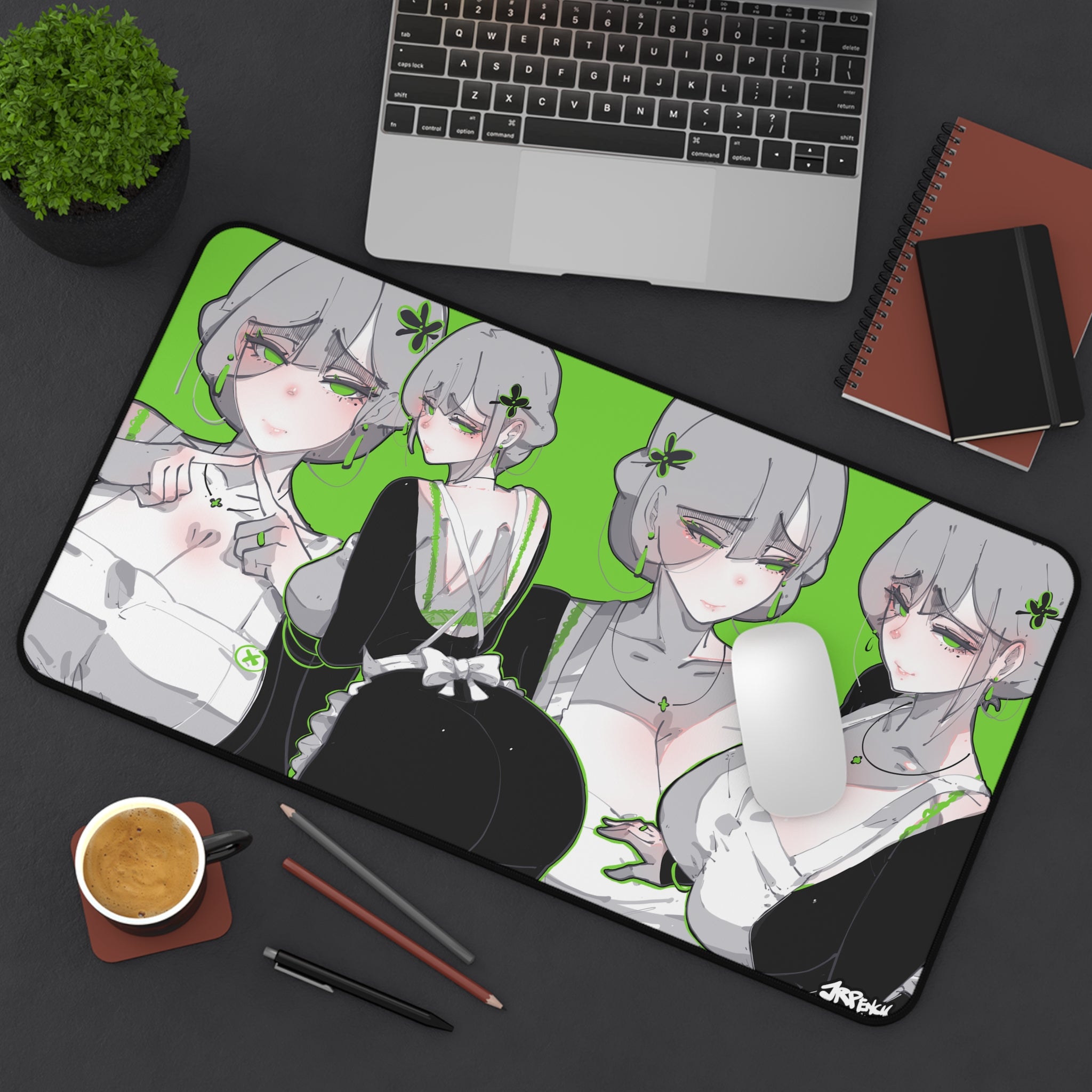 3159 - 绿壁纸 / green wallpaper v1 Desk Mat