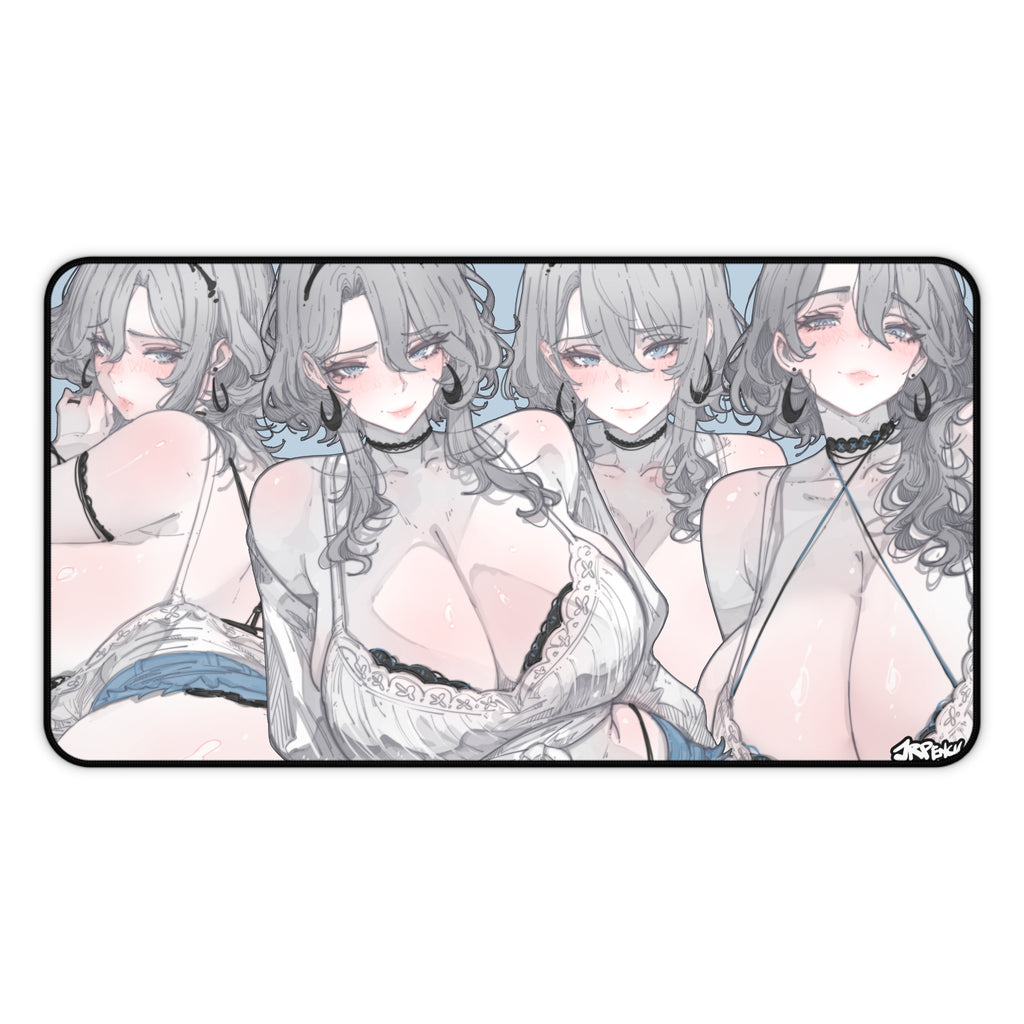 3350 - 蓝壁纸/ blue wallpaper v1 Desk Mat