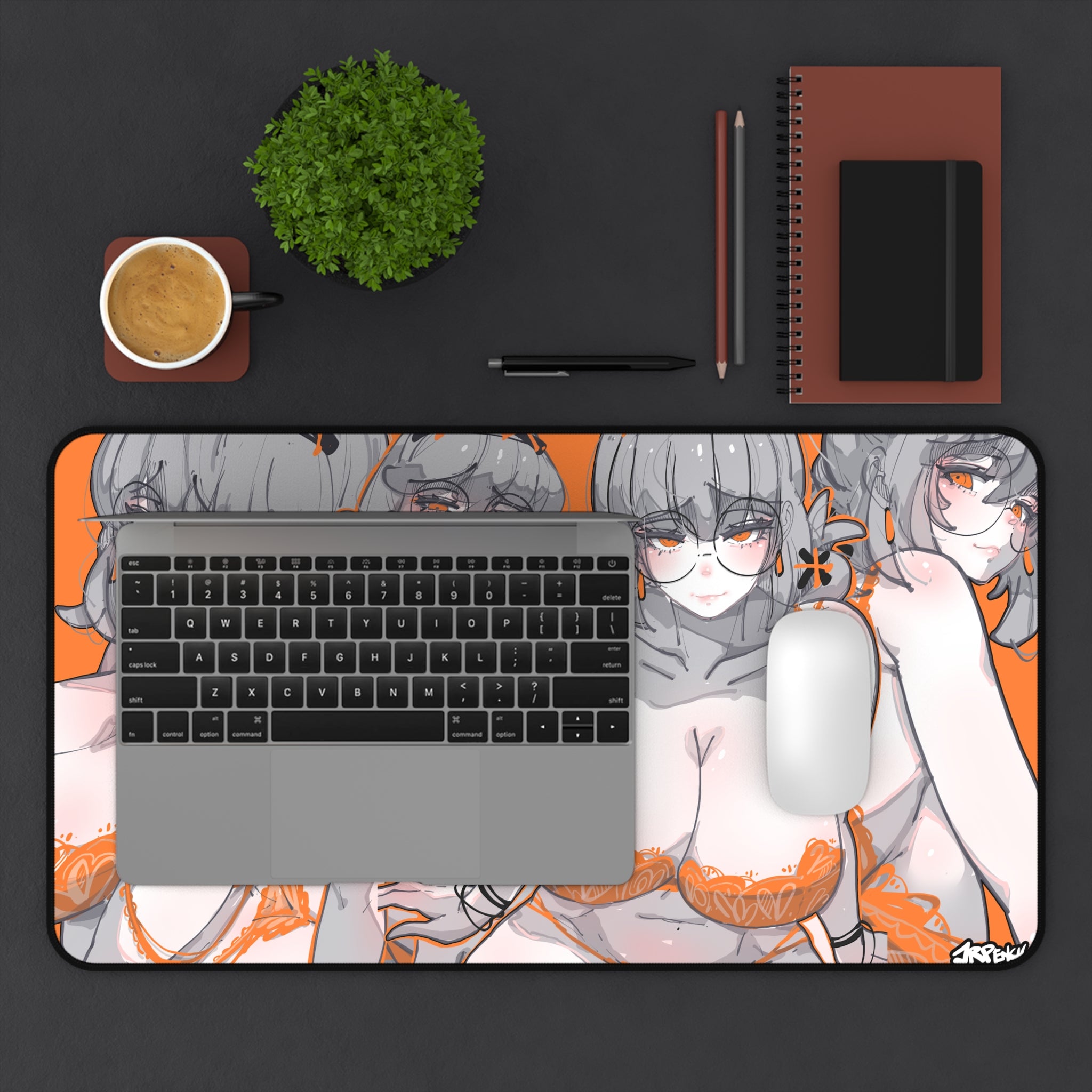 3201 - 橙壁纸 / orange wallpaper v2 Desk Mat