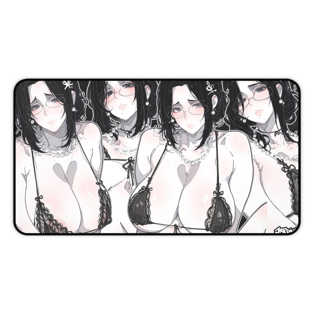 3308 - 黑壁纸 / black wallpaper v2 Desk Mat
