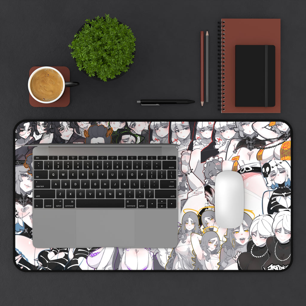 3134 - 10月/October Desk Mat