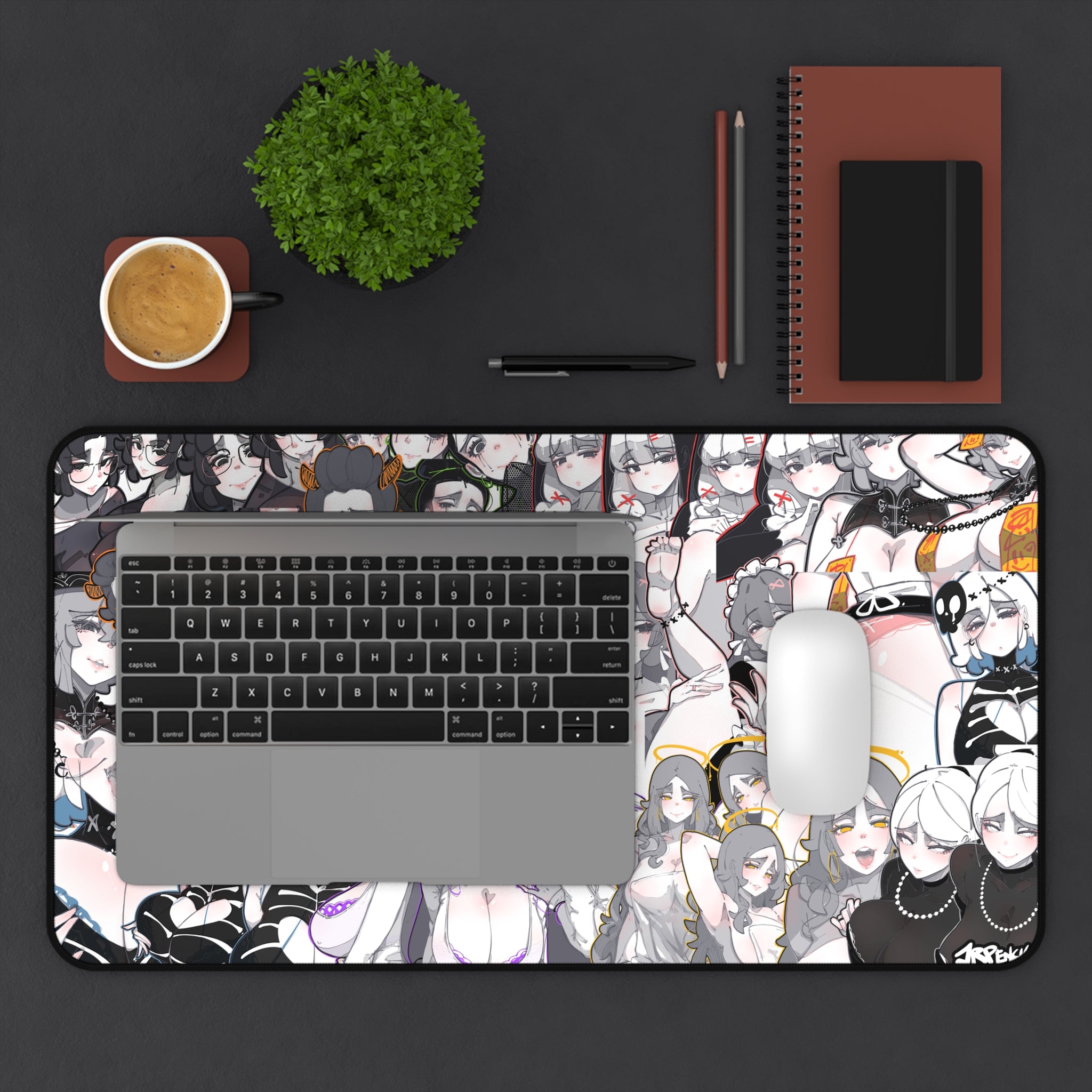 3134 - 10月/October Desk Mat