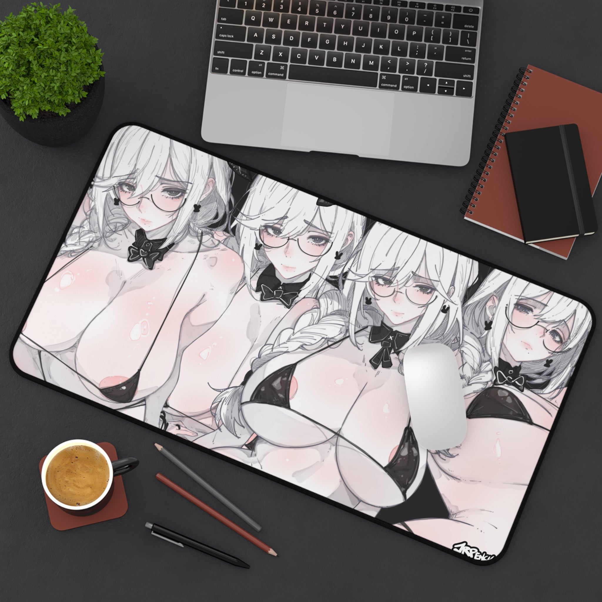 3334 - 黑 / black v2 Desk Mat