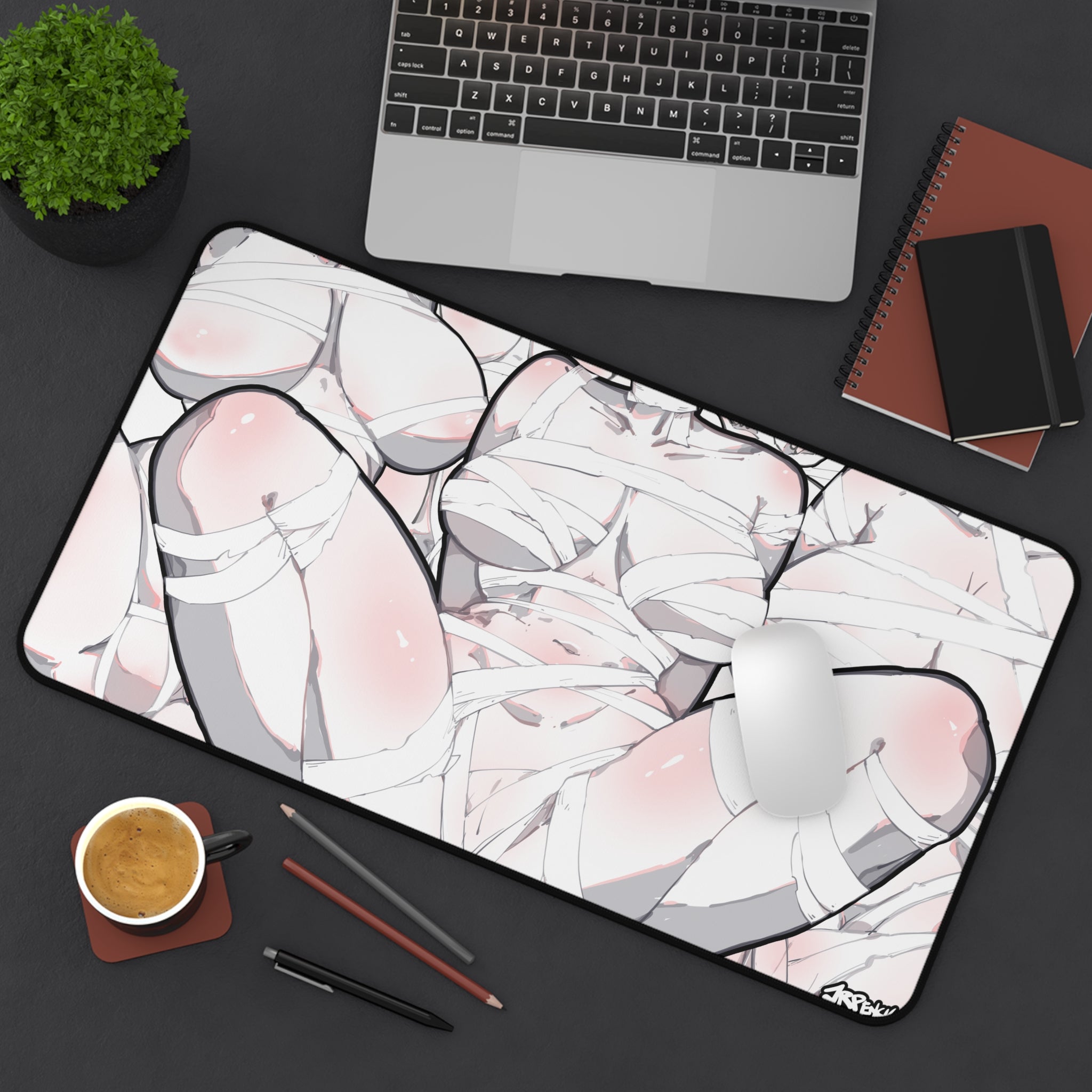 3098 - 白壁纸 / white wallpaper v1 Desk Mat