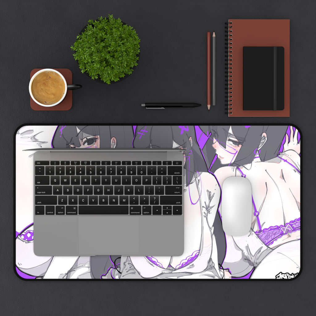 3123 - 紫壁纸 / purple wallpaper v1 Desk Mat