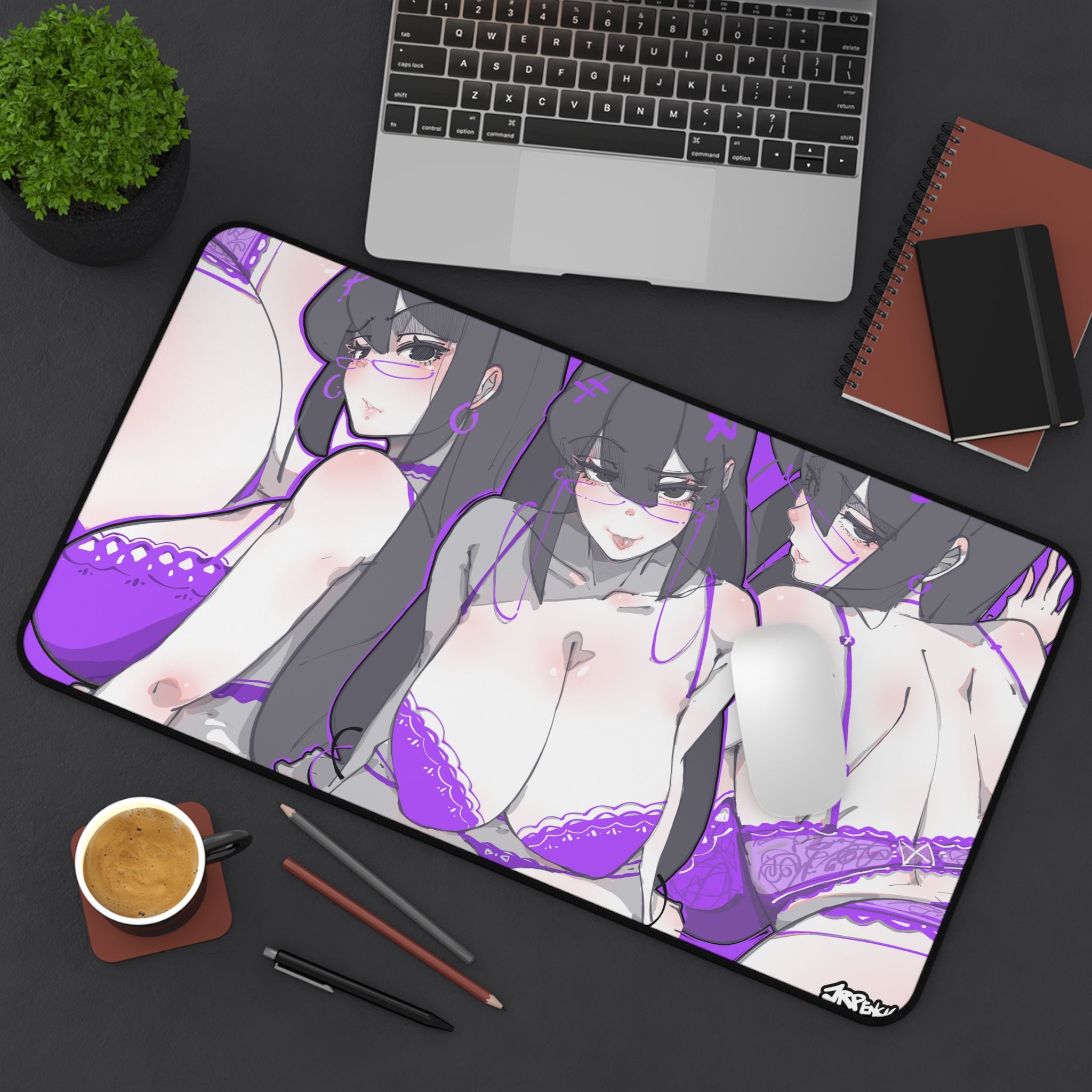 3123 - 紫壁纸 / purple wallpaper v2 Desk Mat