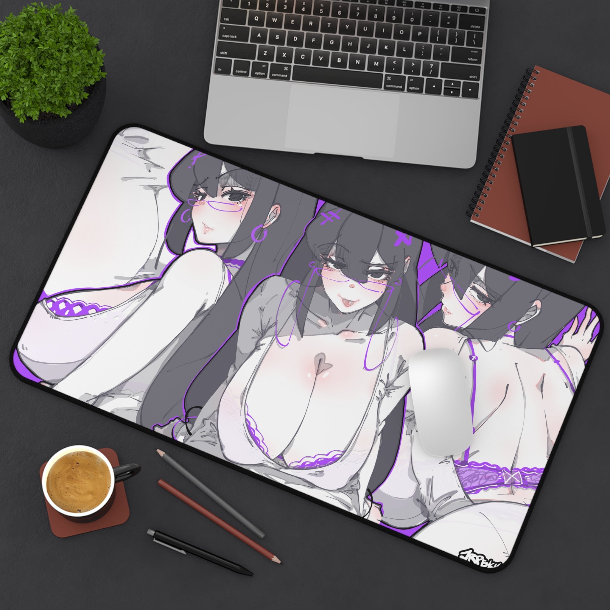 3123 - 紫壁纸 / purple wallpaper v1 Desk Mat