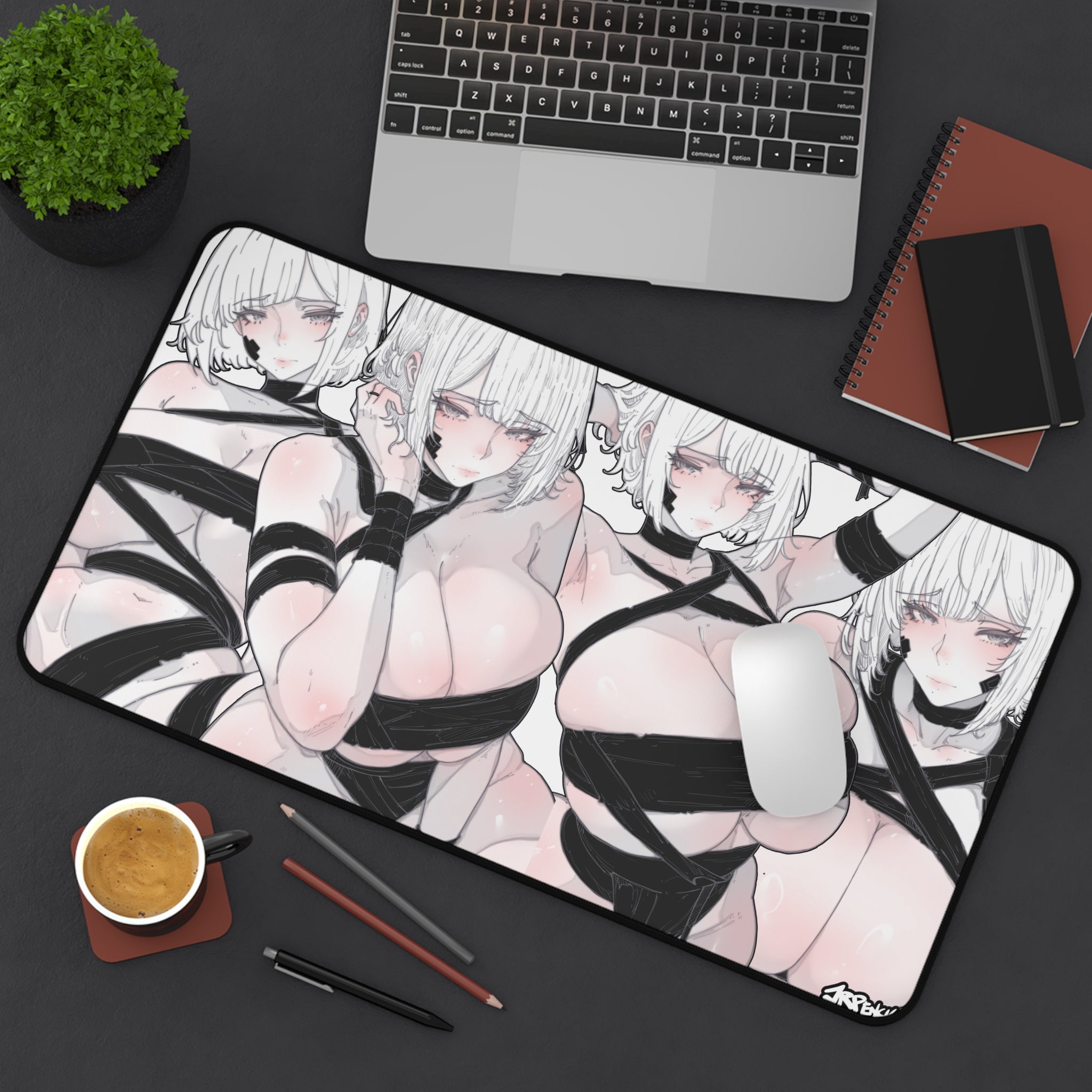 3385 - 黑壁纸 / Black Wallpaper v1 Desk Mat