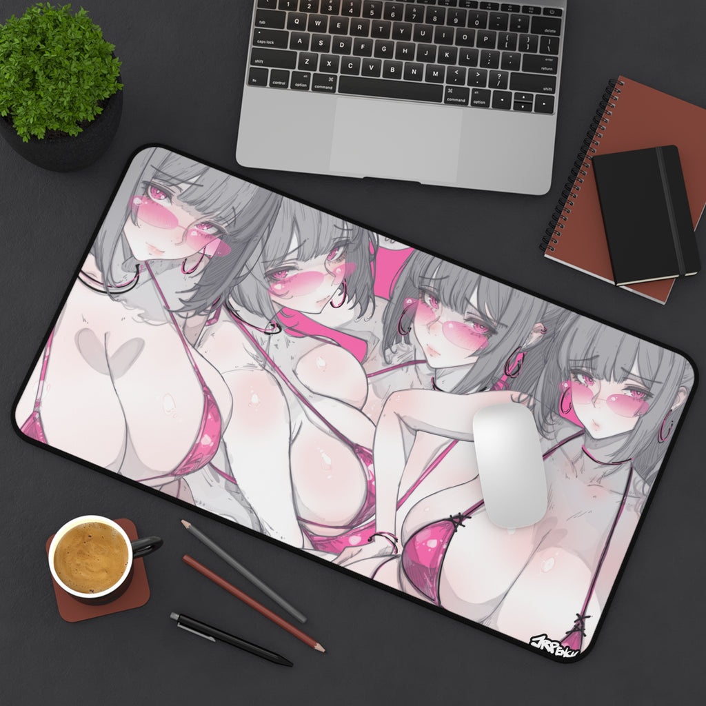 3340 - 粉壁纸 / pink wallpaper v1 Desk Mat